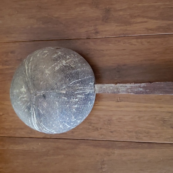 Vintage Handmade Coconut Shell dipper with carved wooden handle - Picture 6 of 7